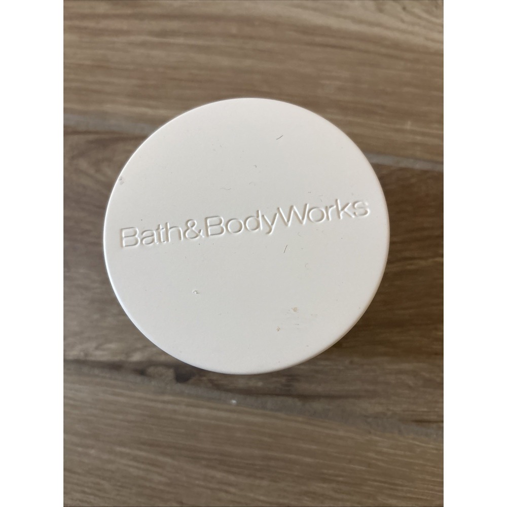 BATH & BODY WORKS 3 WICK 14.5oz CANDLE NEW‎ Vanilla Buttermint - Picture 2 of 7
